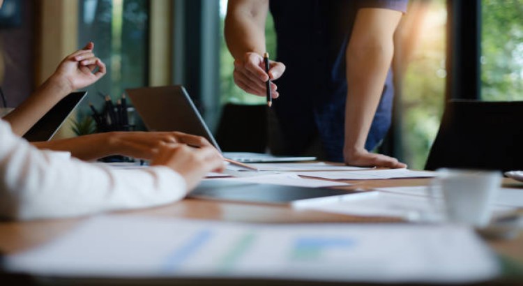 I will create a  successful strategic marketing plan for your business